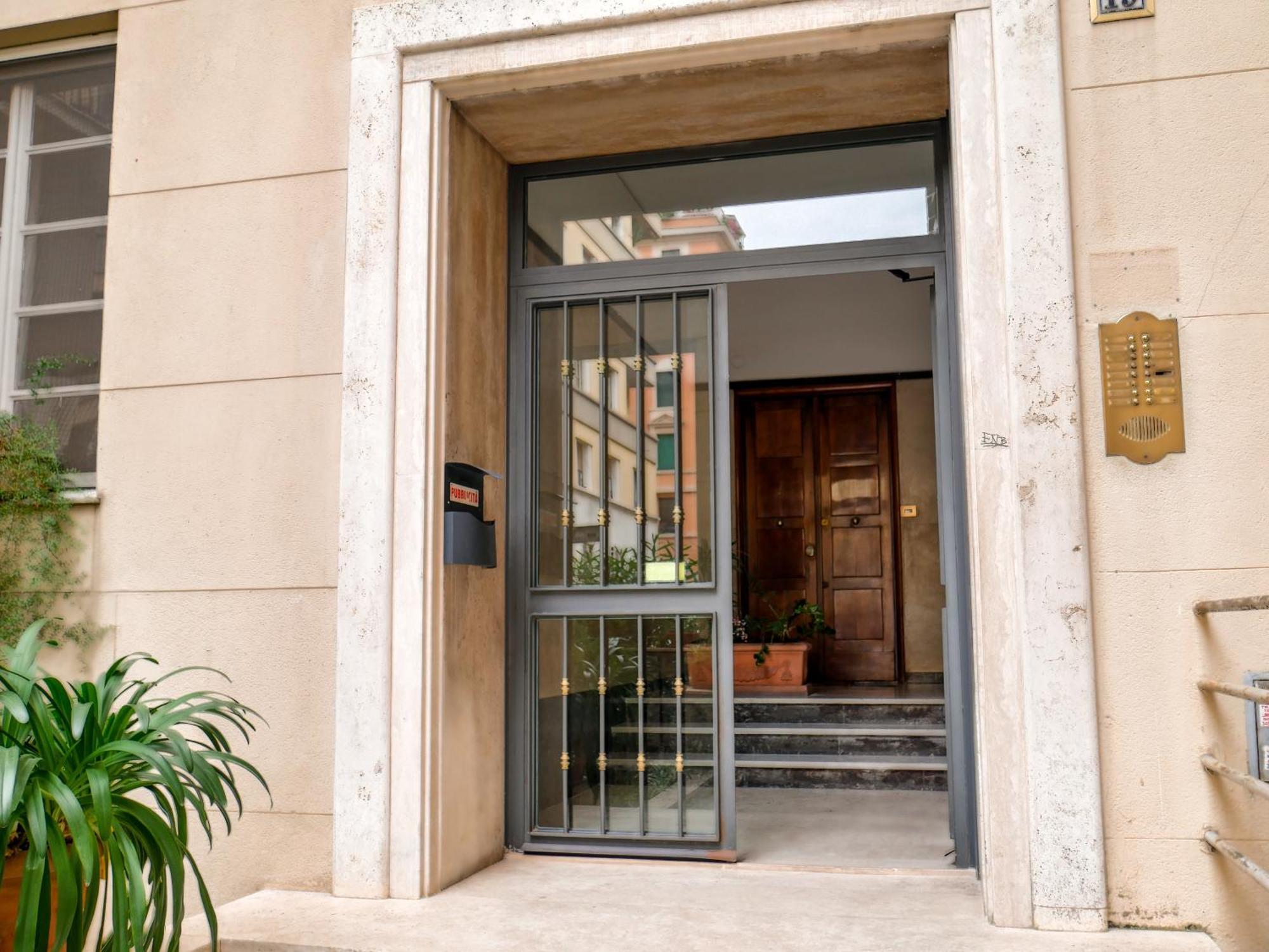 Romarex Luxury Apartment Exterior photo