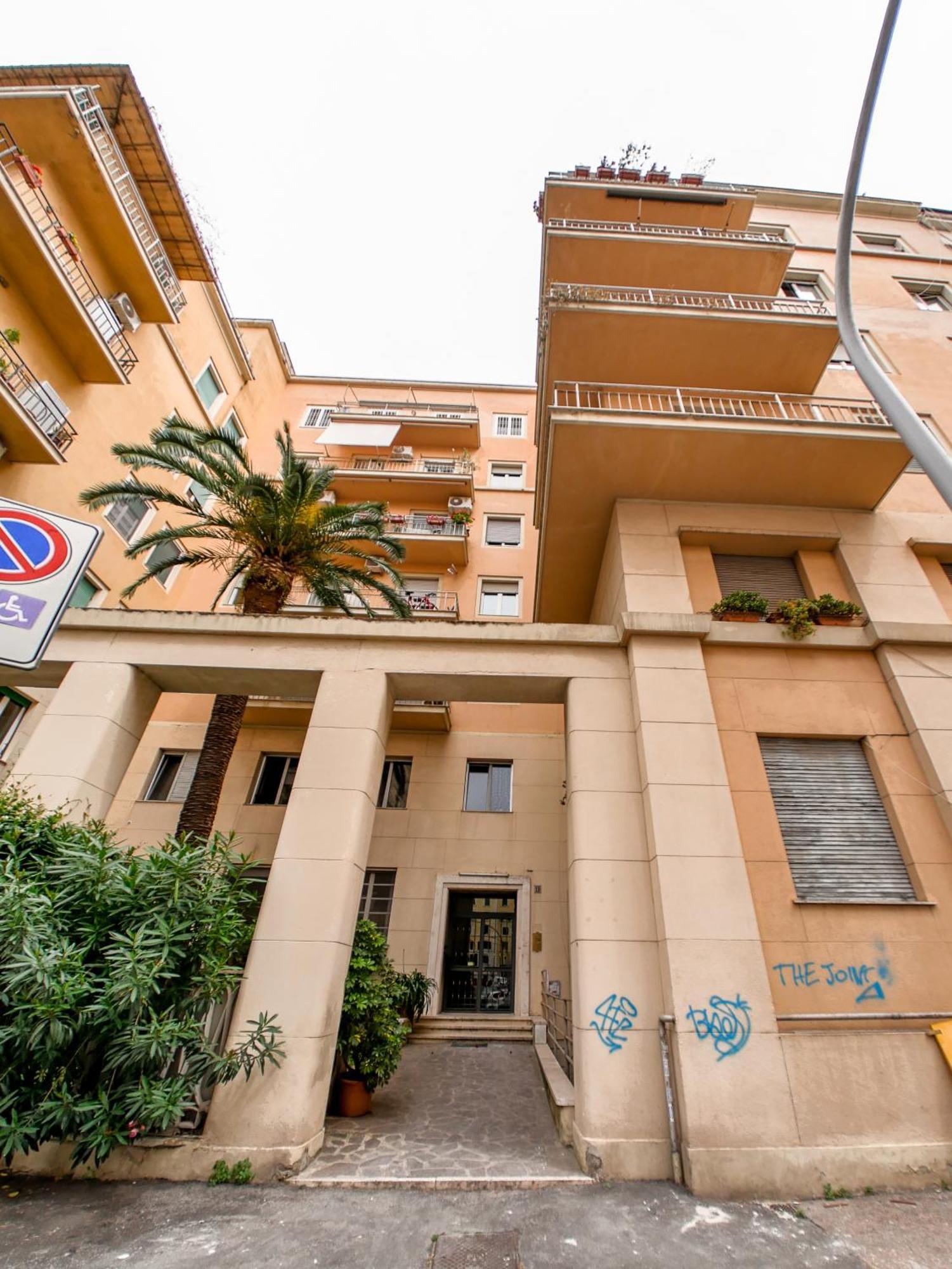 Romarex Luxury Apartment Exterior photo